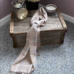 NWT Calvin Klein scarf